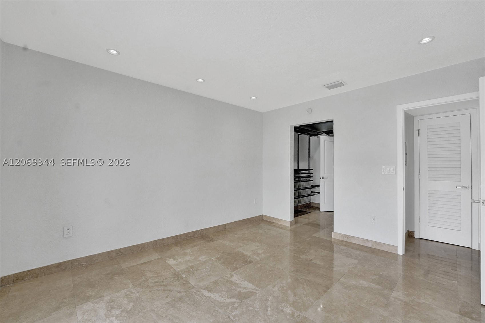7401 SW 82nd St #302S, Miami FL 33143