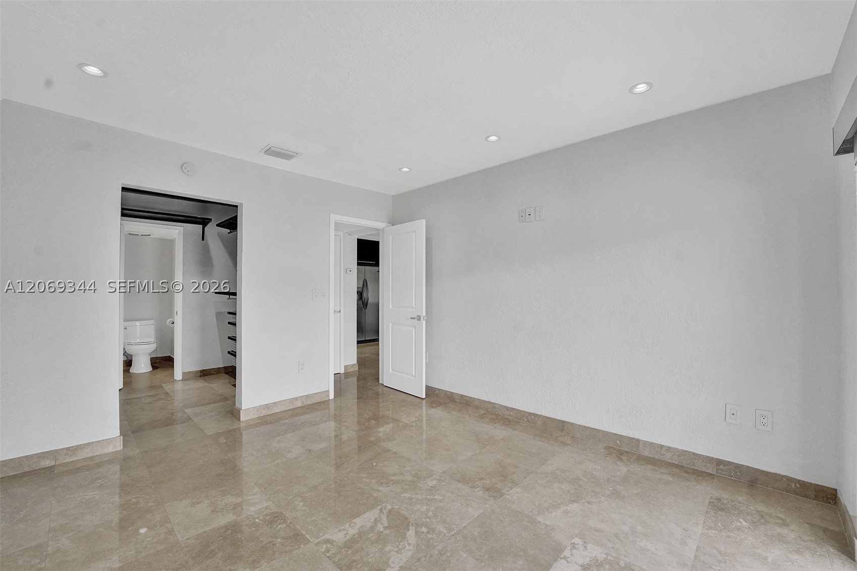 7401 SW 82nd St #302S, Miami FL 33143