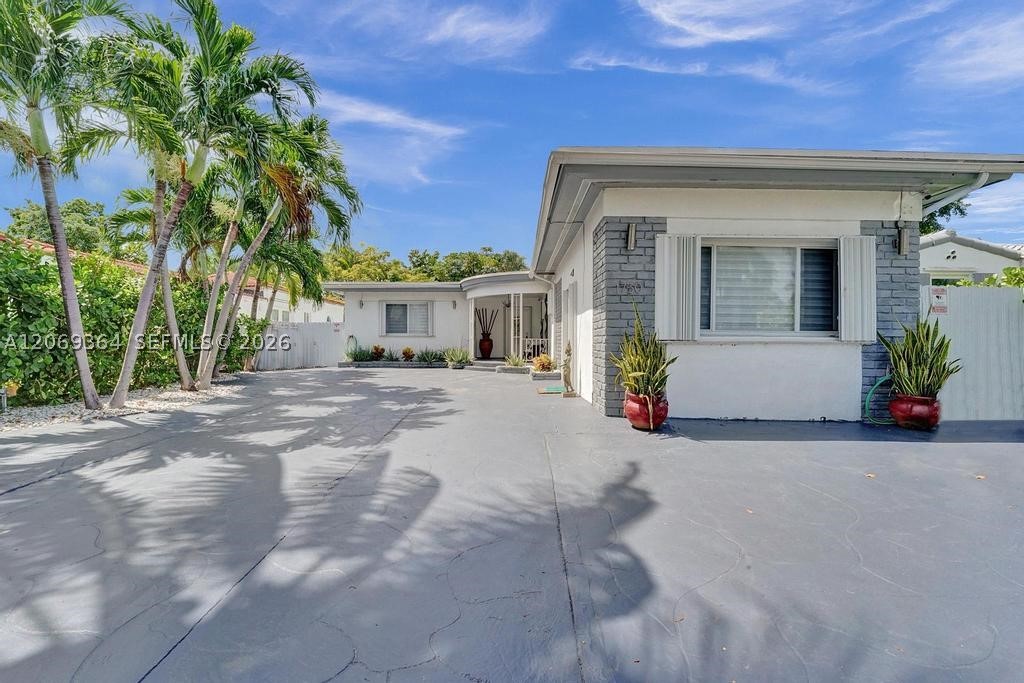 1750 71st St, Miami Beach FL 33141