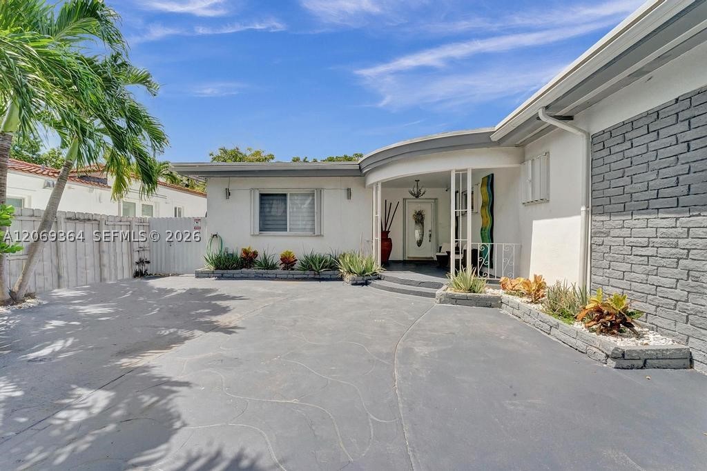 1750 71st St, Miami Beach FL 33141