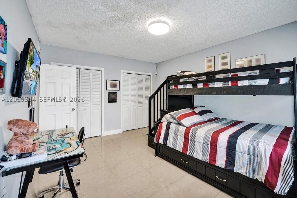 1750 71st St, Miami Beach FL 33141