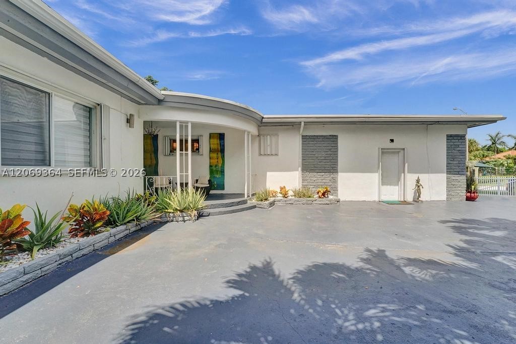 1750 71st St, Miami Beach FL 33141