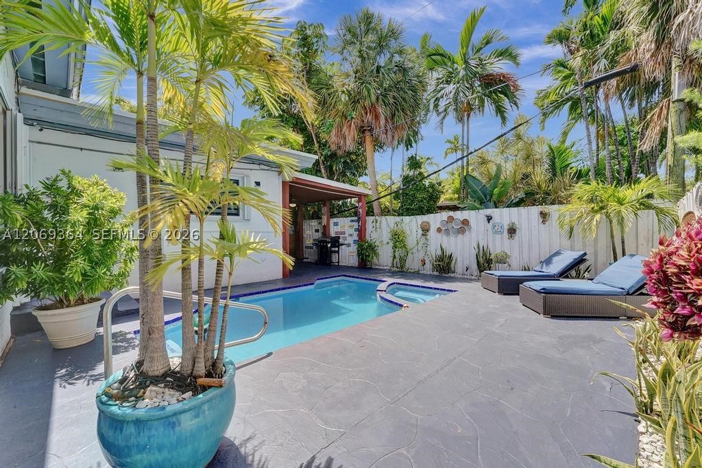 1750 71st St, Miami Beach FL 33141