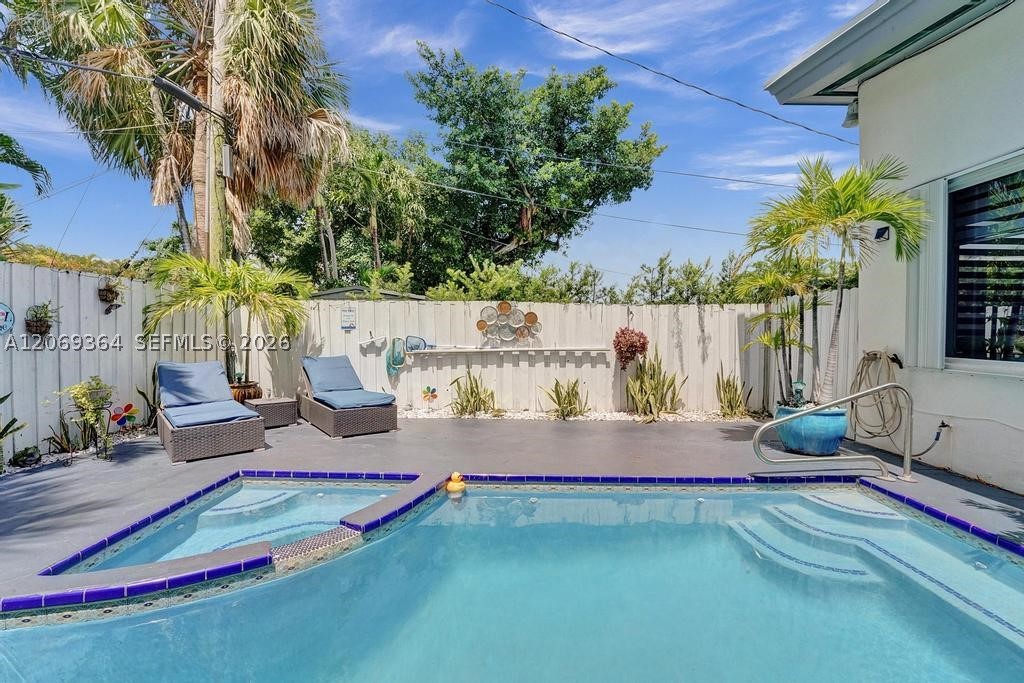 1750 71st St, Miami Beach FL 33141