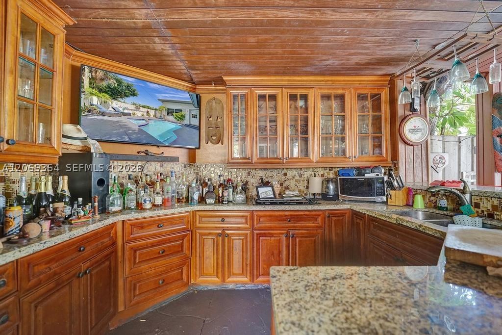 1750 71st St, Miami Beach FL 33141