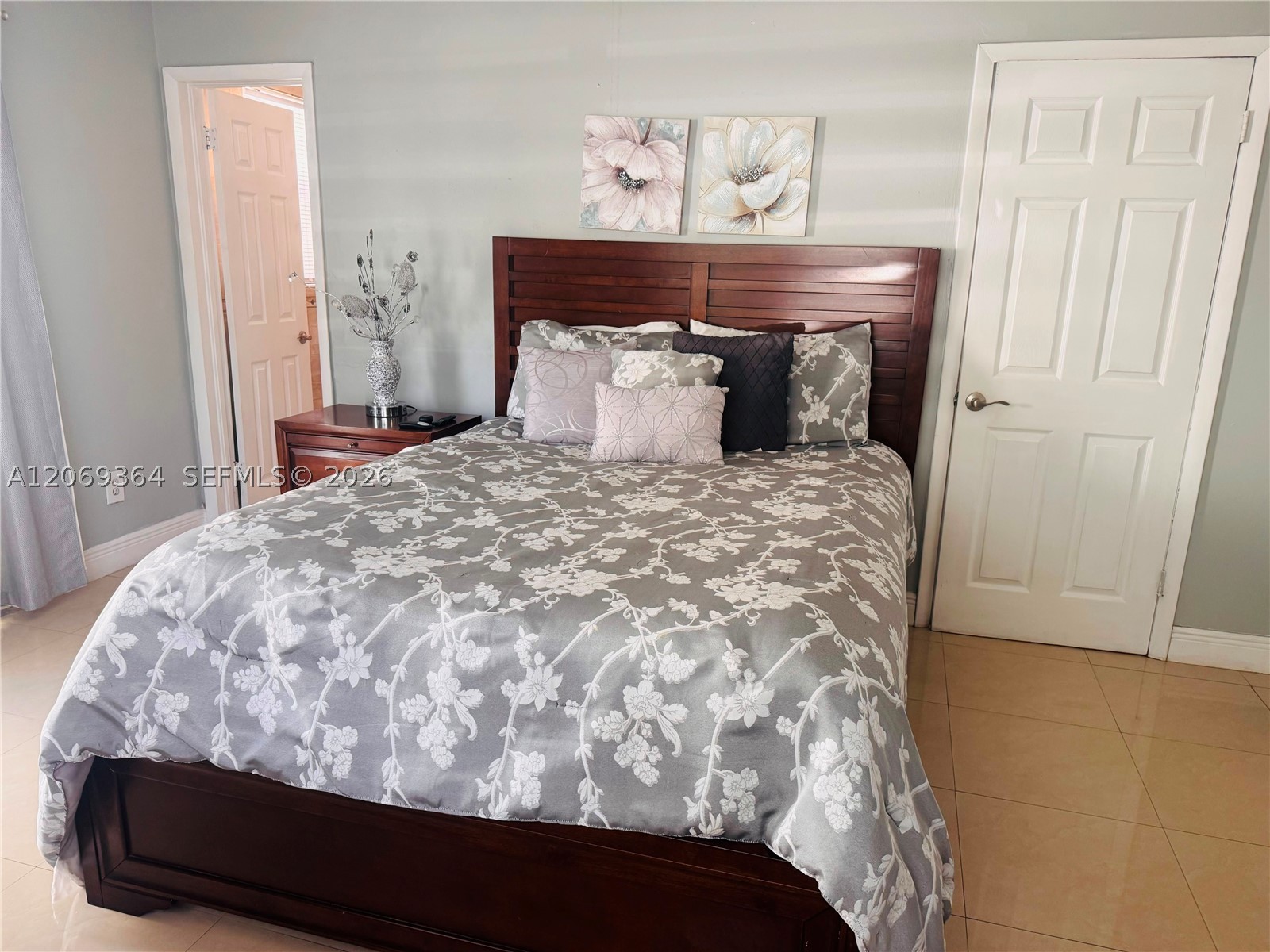 1750 71st St, Miami Beach FL 33141