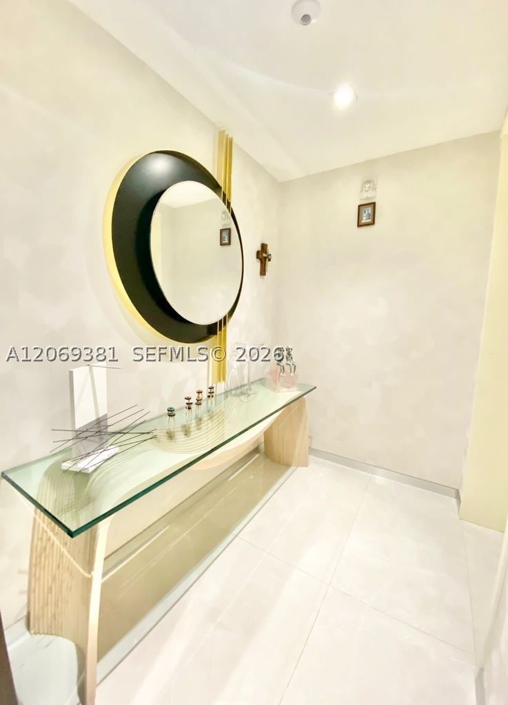 16901 Collins Ave #701, Sunny Isles Beach FL 33160