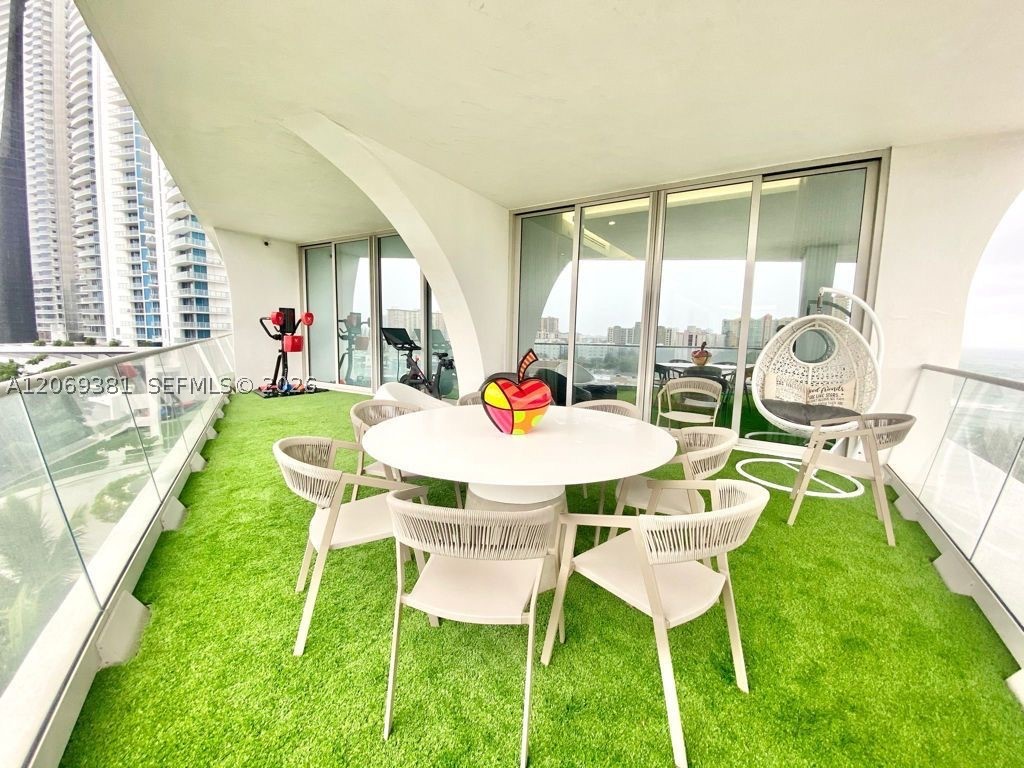 16901 Collins Ave #701, Sunny Isles Beach FL 33160