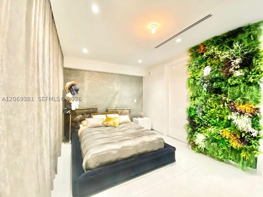 16901 Collins Ave #701, Sunny Isles Beach FL 33160