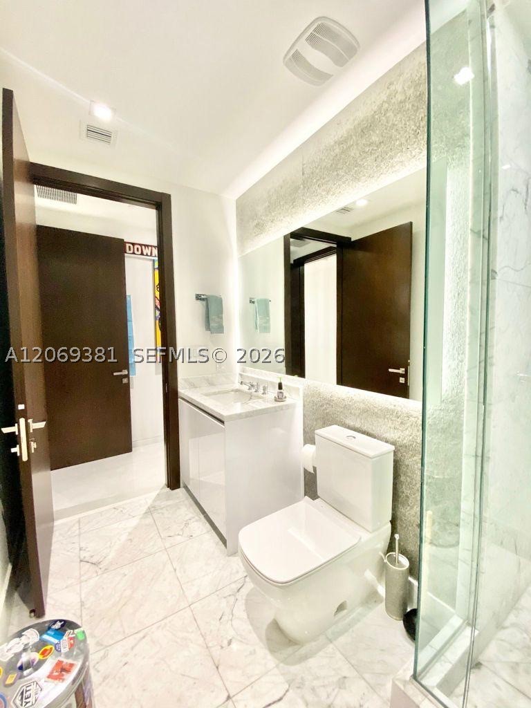 16901 Collins Ave #701, Sunny Isles Beach FL 33160