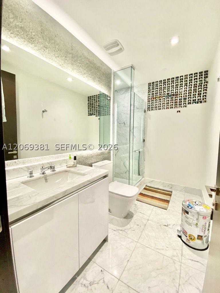 16901 Collins Ave #701, Sunny Isles Beach FL 33160