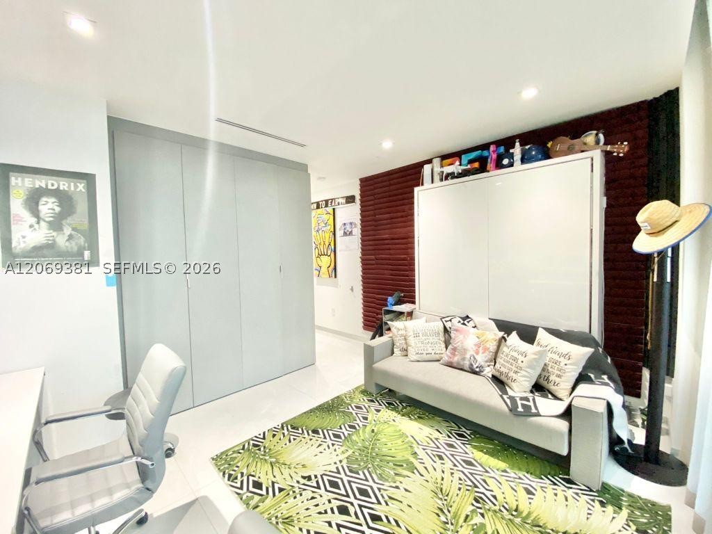 16901 Collins Ave #701, Sunny Isles Beach FL 33160