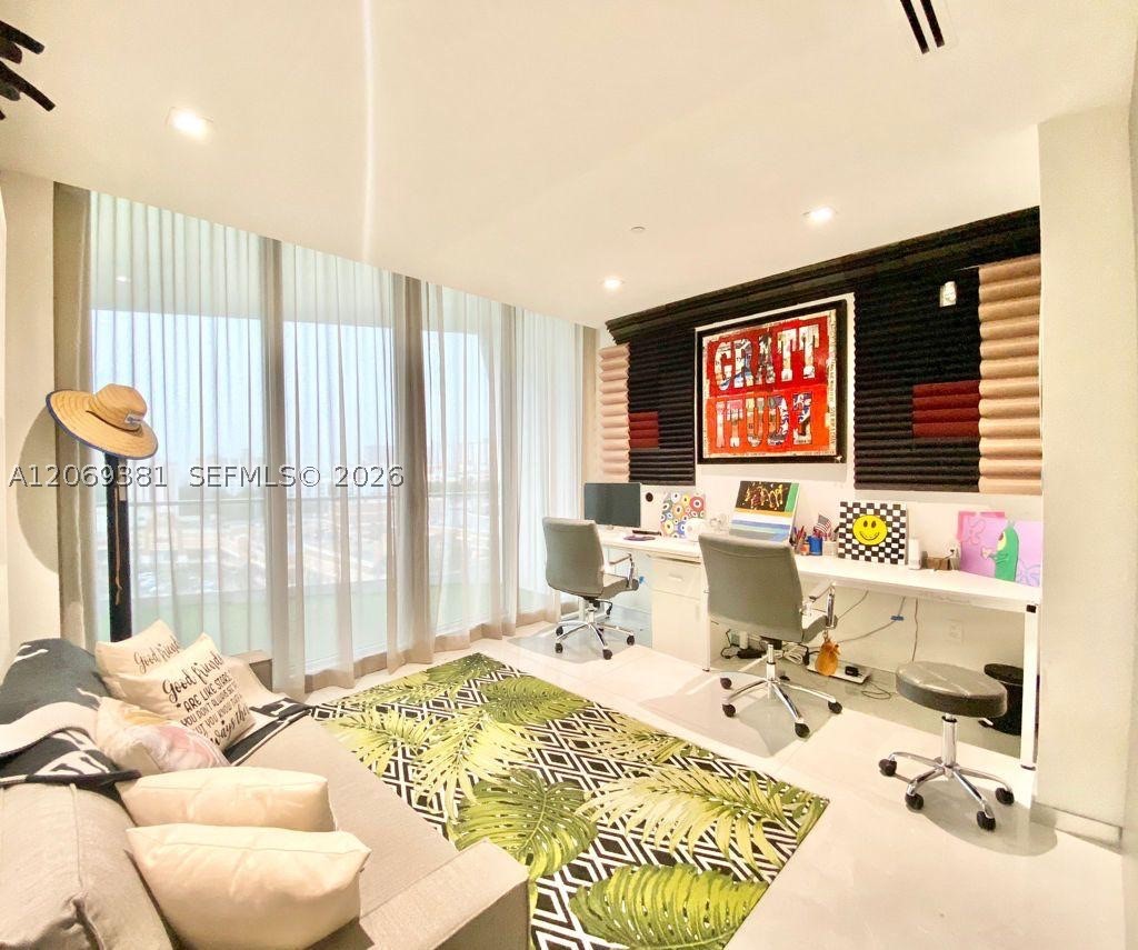 16901 Collins Ave #701, Sunny Isles Beach FL 33160