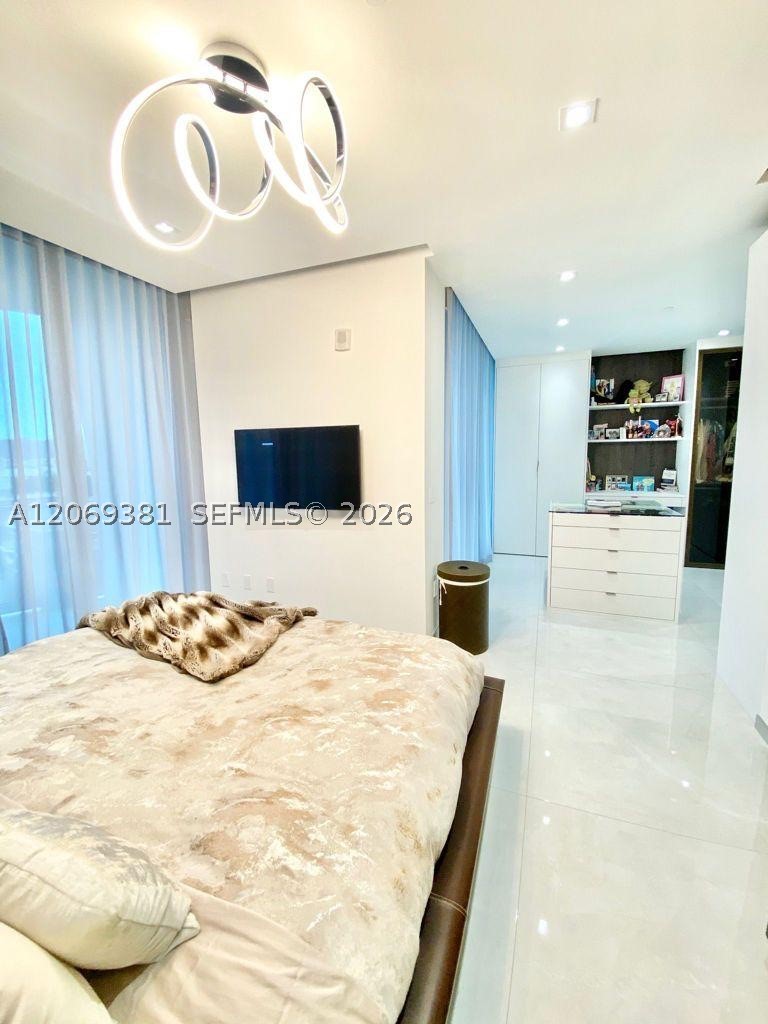 16901 Collins Ave #701, Sunny Isles Beach FL 33160