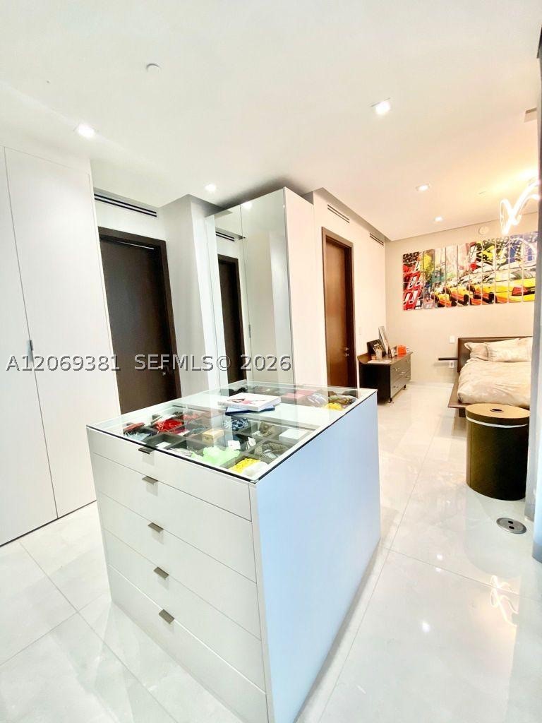 16901 Collins Ave #701, Sunny Isles Beach FL 33160