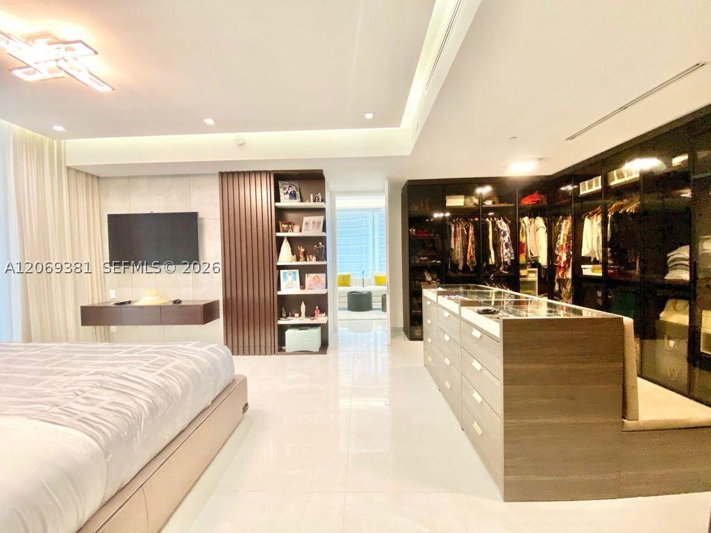 16901 Collins Ave #701, Sunny Isles Beach FL 33160