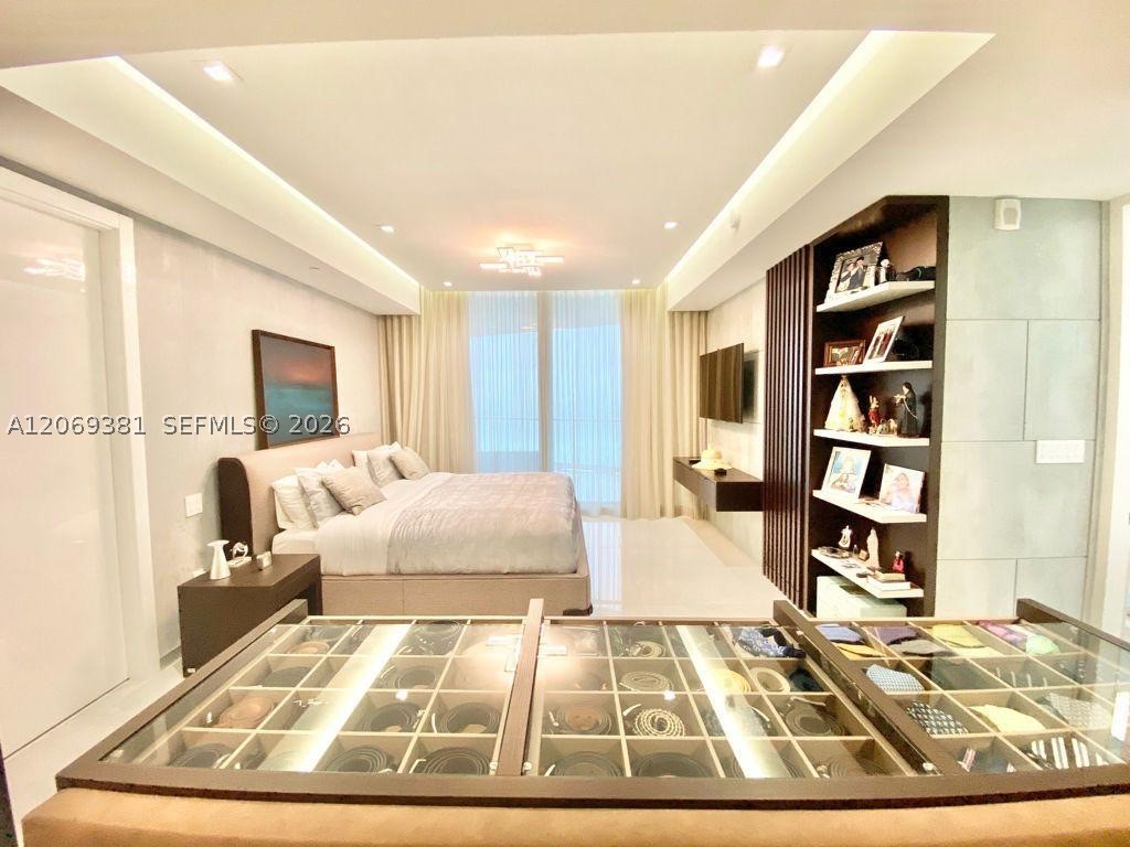 16901 Collins Ave #701, Sunny Isles Beach FL 33160