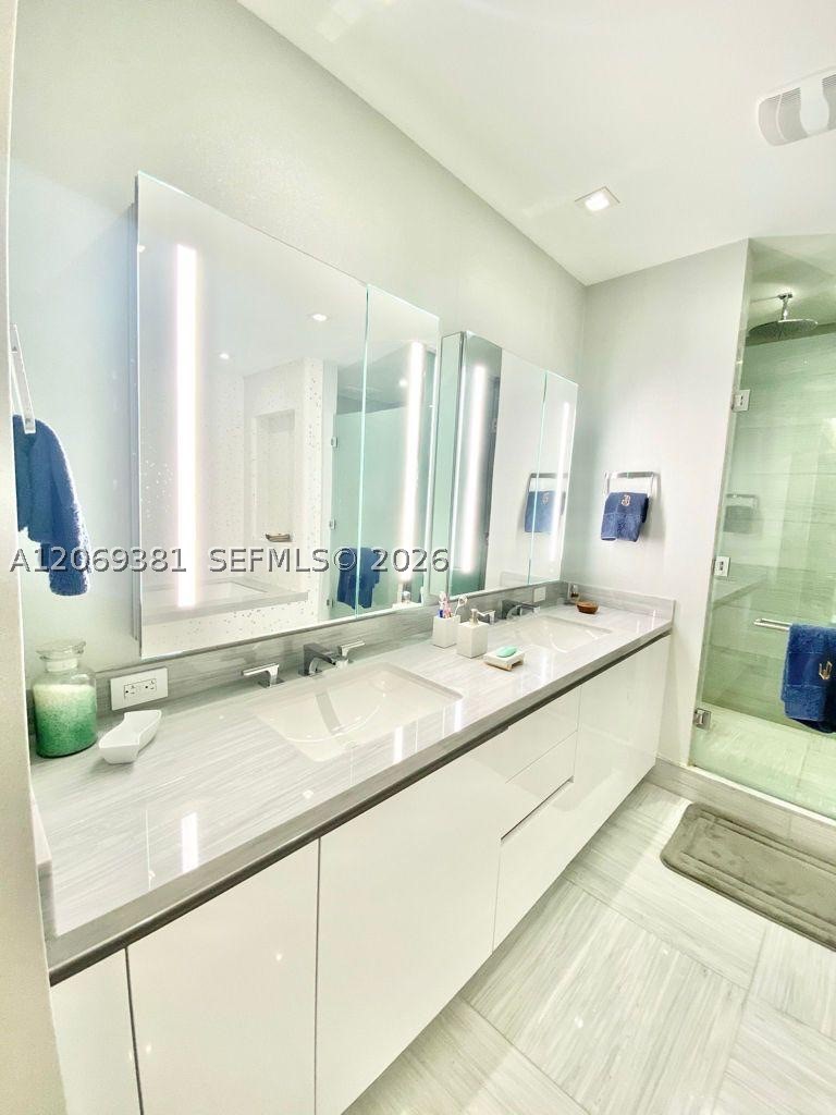 16901 Collins Ave #701, Sunny Isles Beach FL 33160