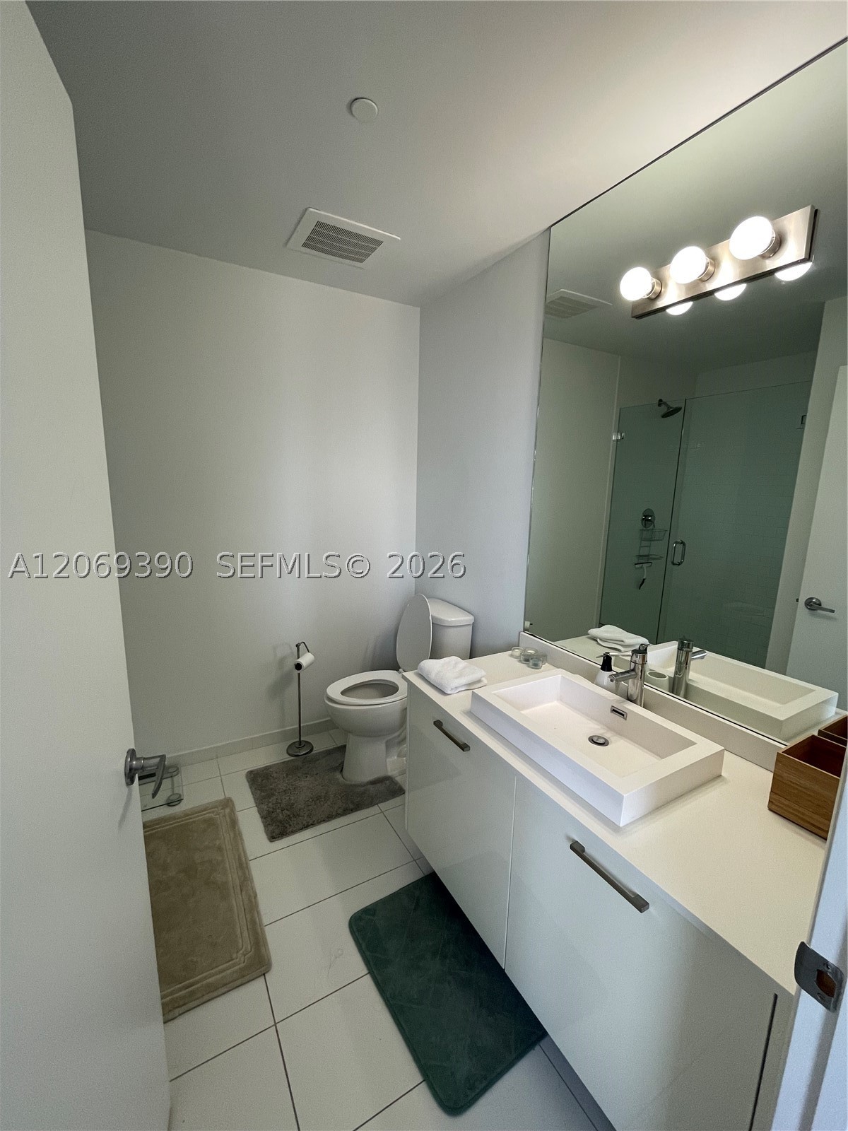 151 SE 1st St #3004, Miami FL 33131