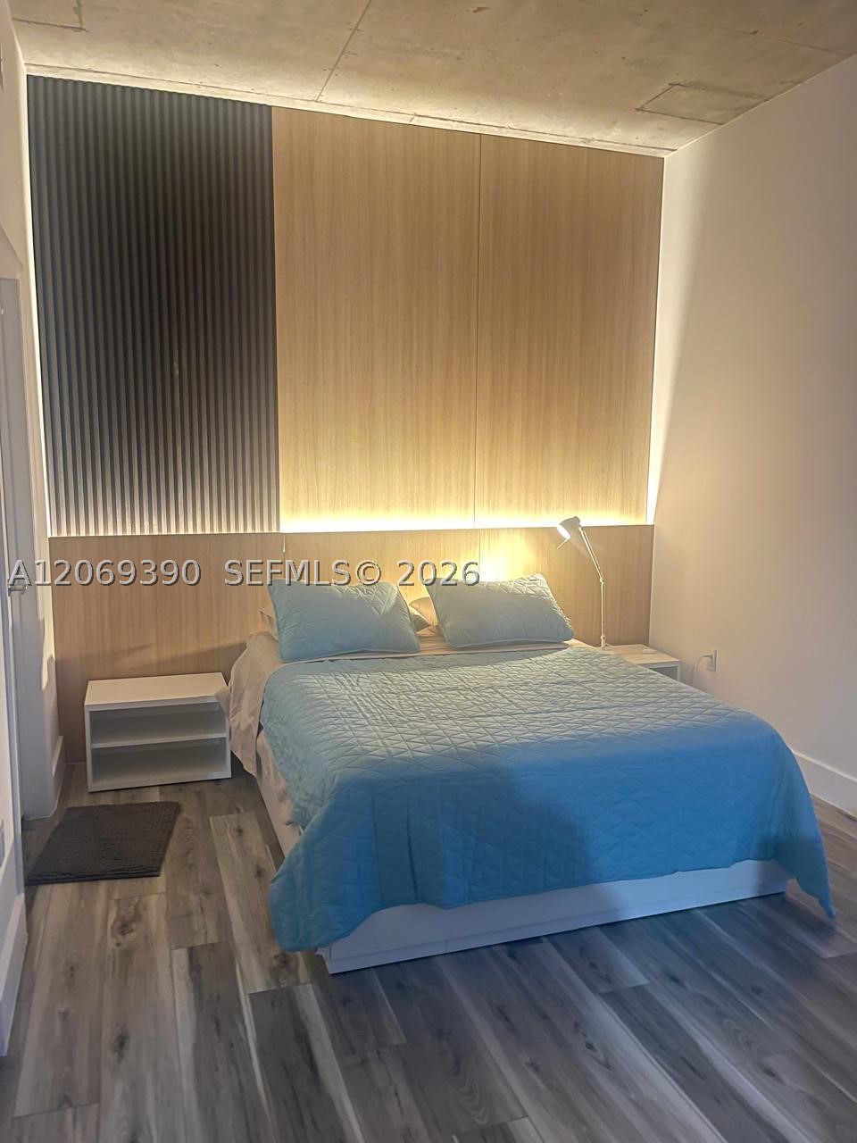 151 SE 1st St #3004, Miami FL 33131