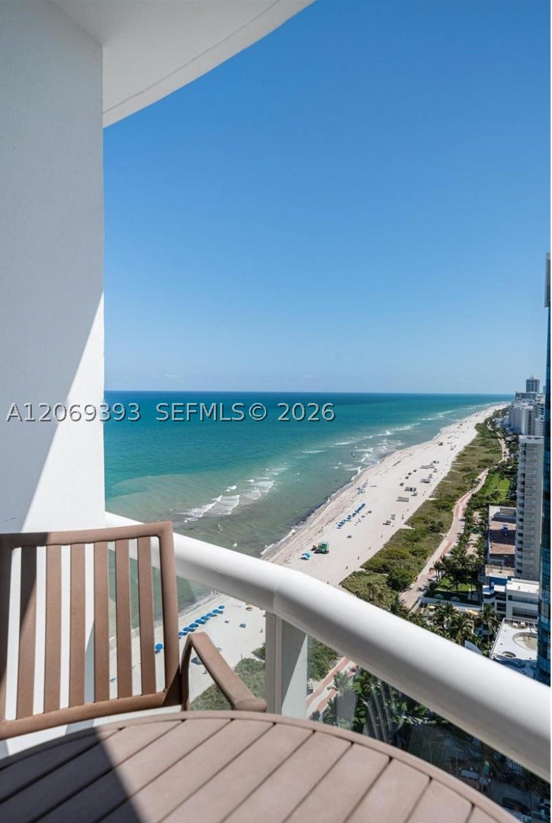 6365 Collins Ave #2805, Miami Beach FL 33141