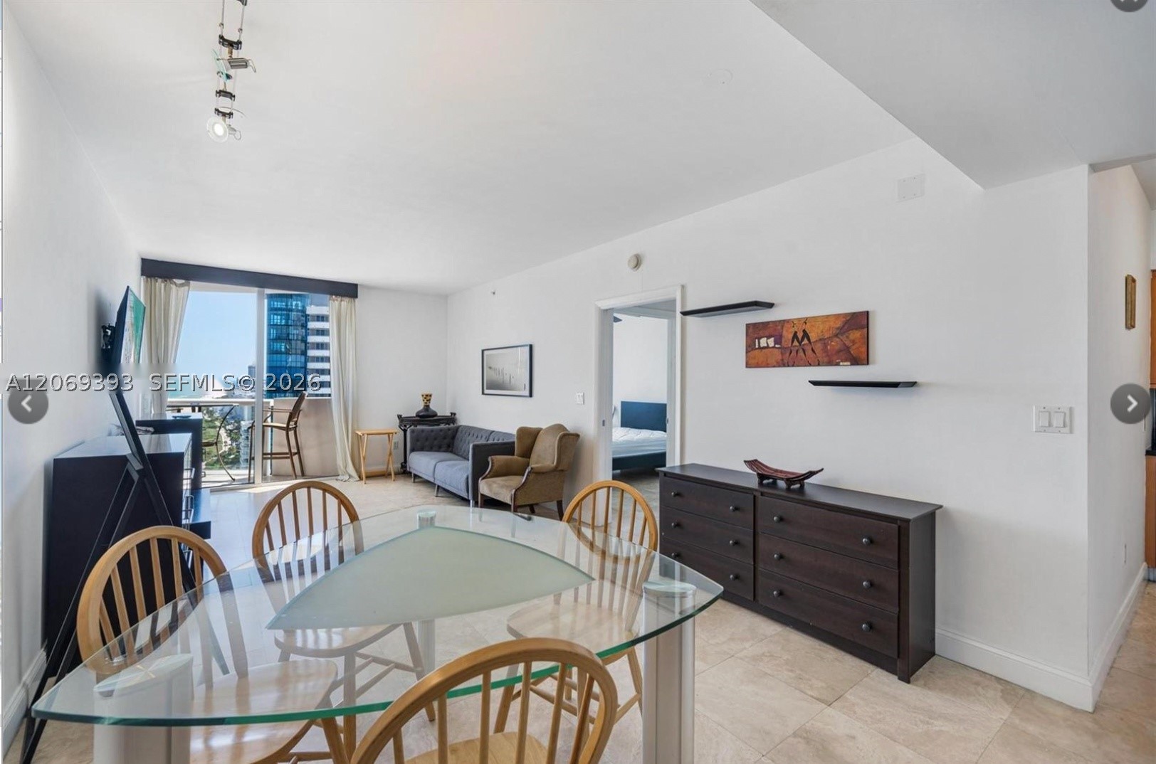 6365 Collins Ave #2805, Miami Beach FL 33141