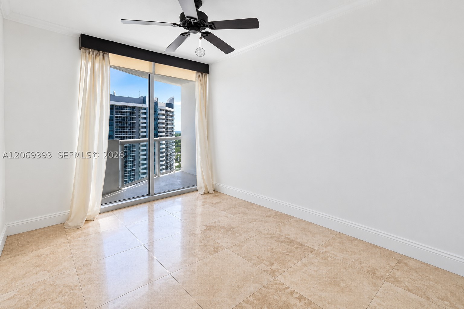 6365 Collins Ave #2805, Miami Beach FL 33141