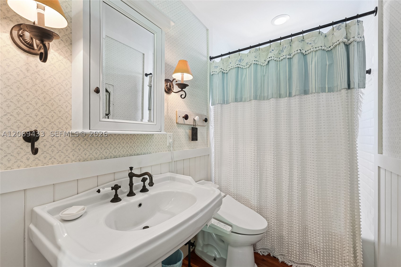 180 Ocean Blvd, Golden Beach FL 33160