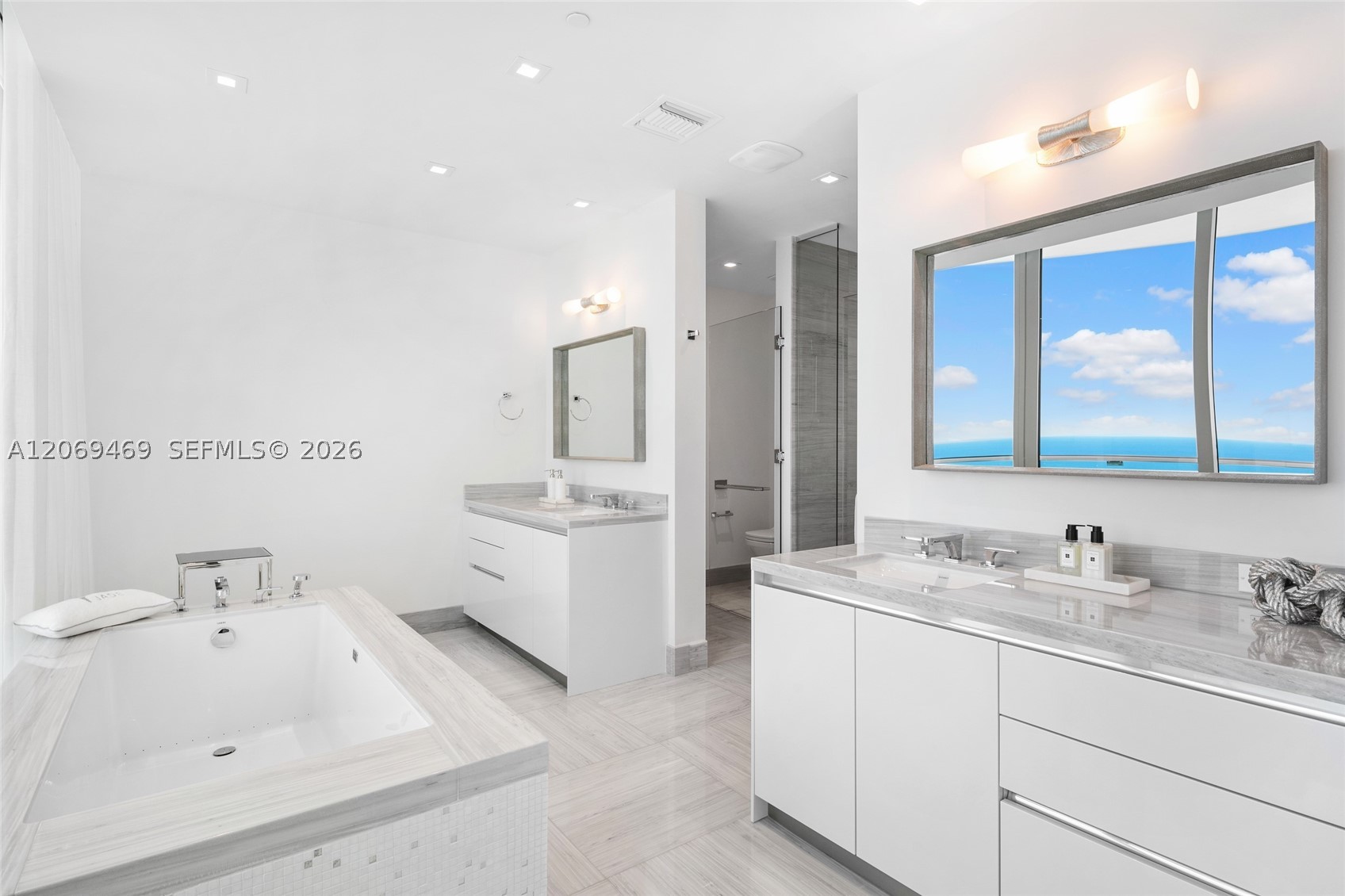 16901 Collins Ave #5305, Sunny Isles Beach FL 33160