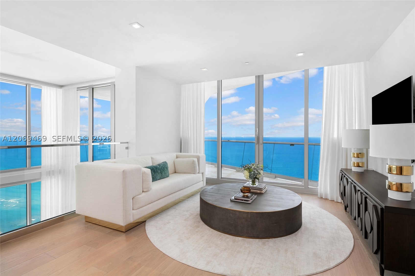 16901 Collins Ave #5305, Sunny Isles Beach FL 33160