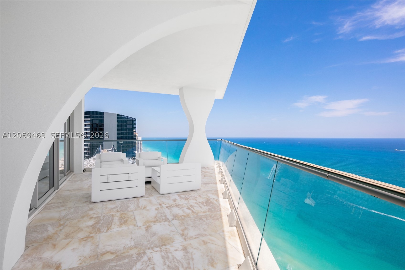 16901 Collins Ave #5305, Sunny Isles Beach FL 33160