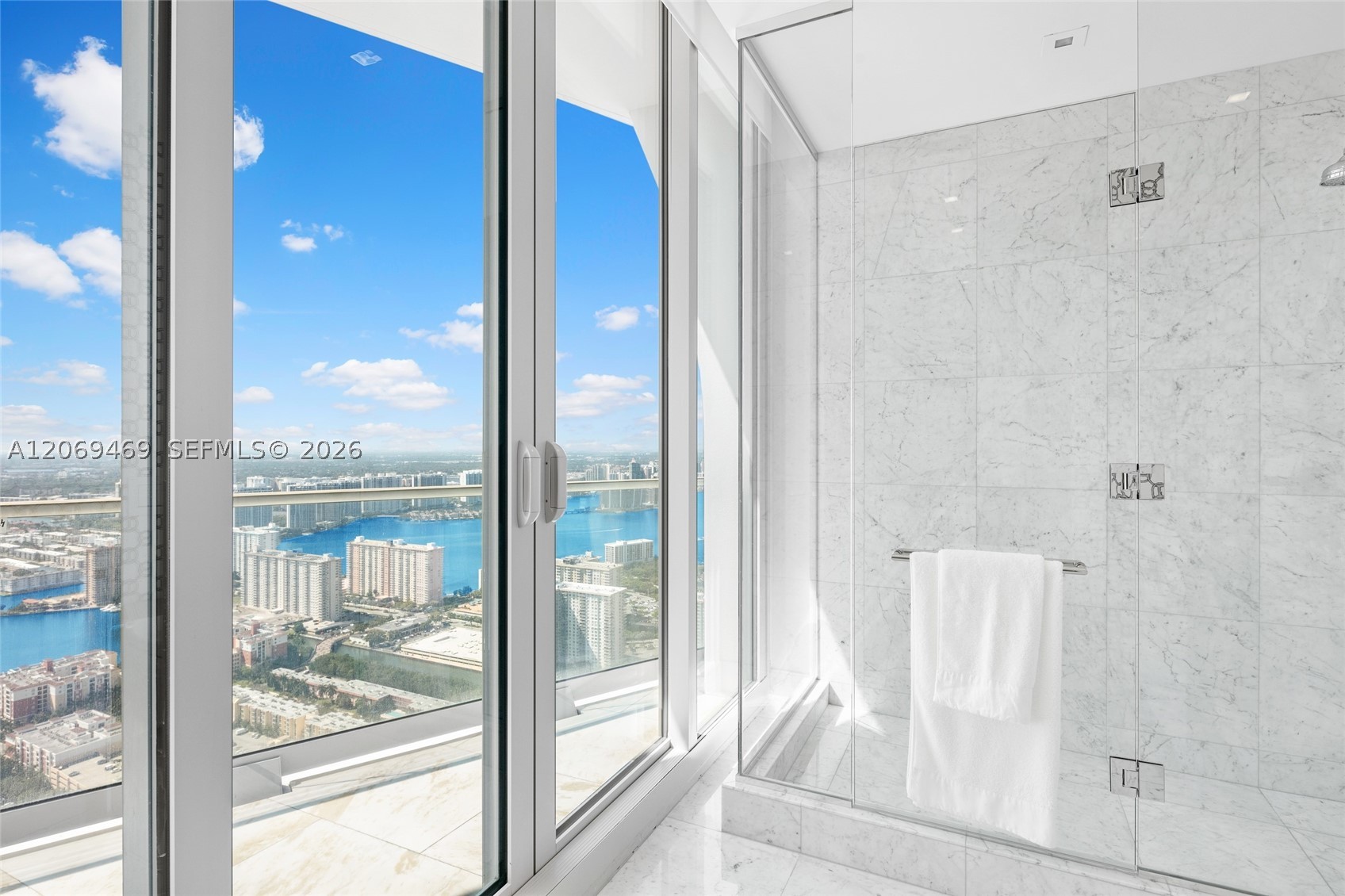 16901 Collins Ave #5305, Sunny Isles Beach FL 33160