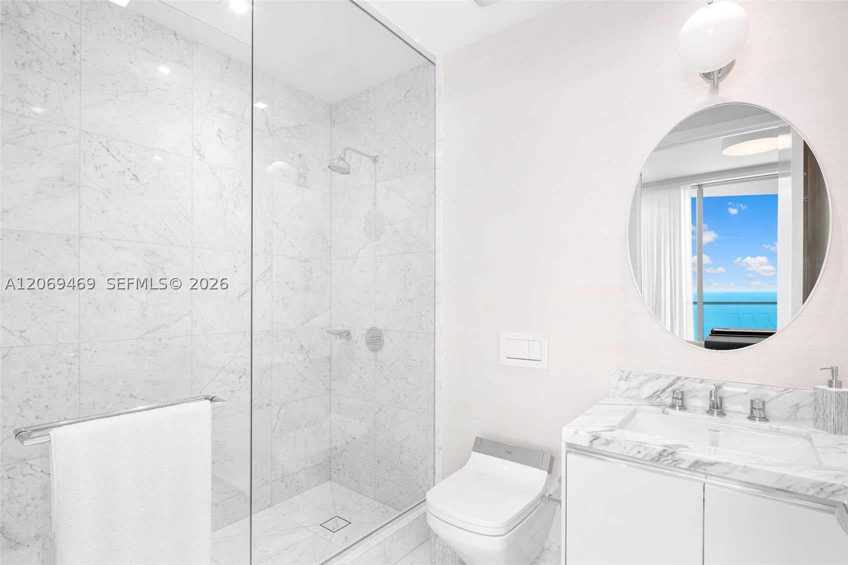 16901 Collins Ave #5305, Sunny Isles Beach FL 33160