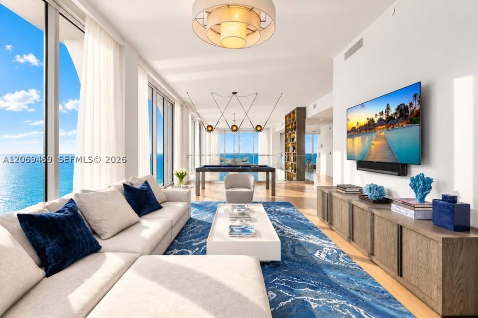 16901 Collins Ave #5305, Sunny Isles Beach FL 33160