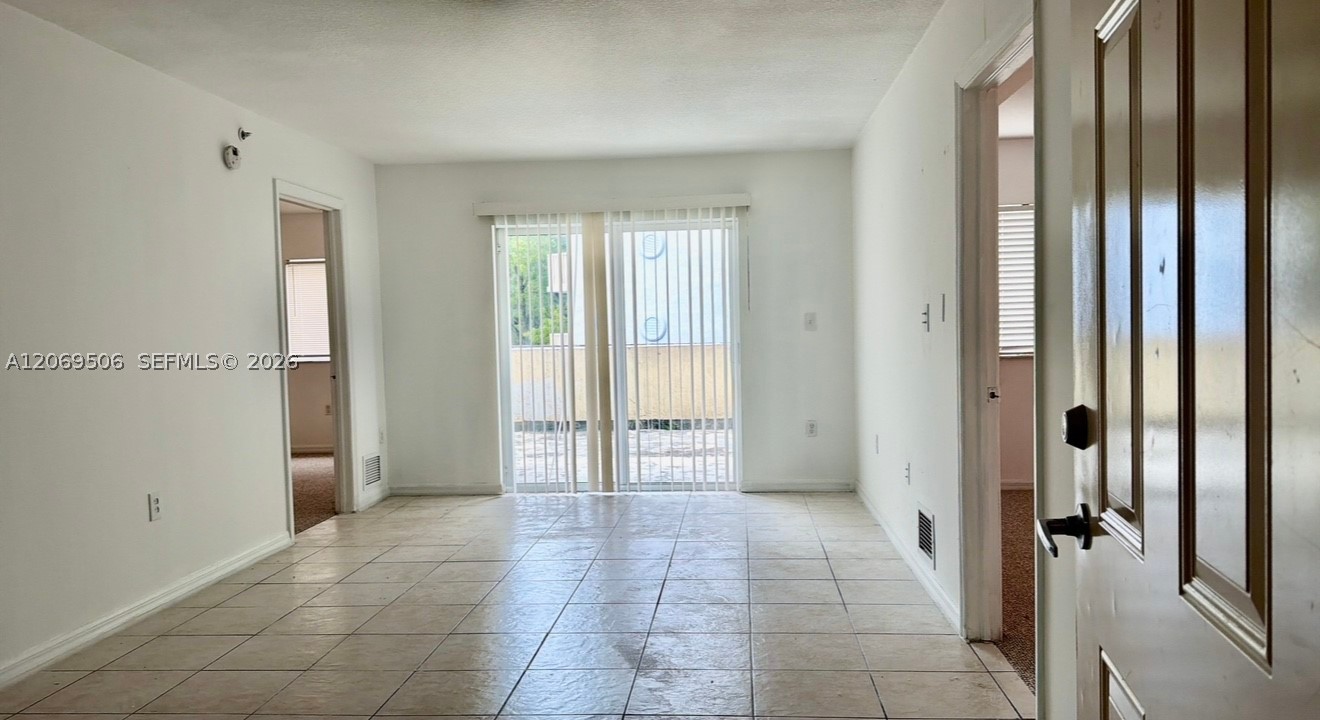 2415 NW 16th St Rd #207-1, Miami FL 33125