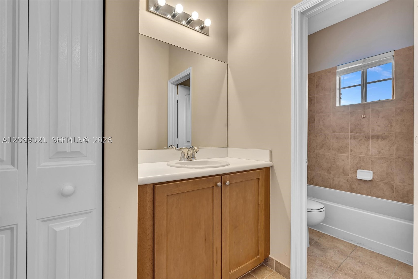 3530 NW 29th Ct, Lauderdale Lakes FL 33311