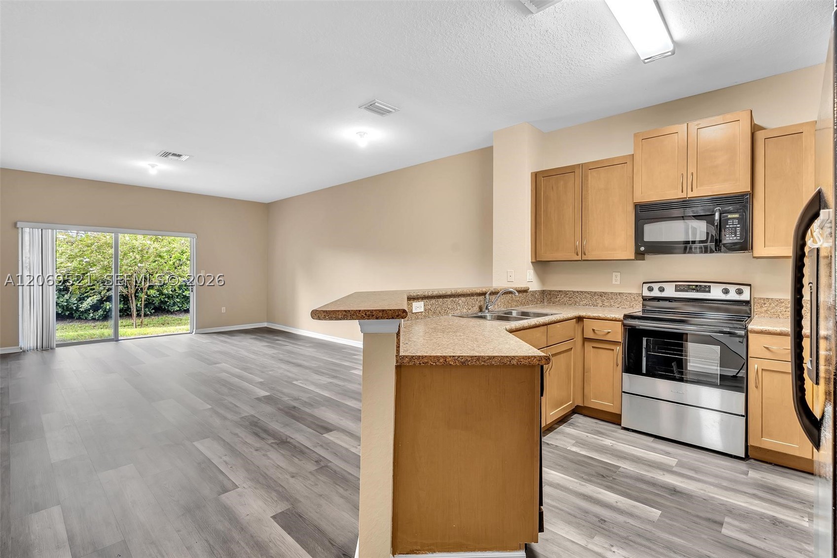 3530 NW 29th Ct, Lauderdale Lakes FL 33311