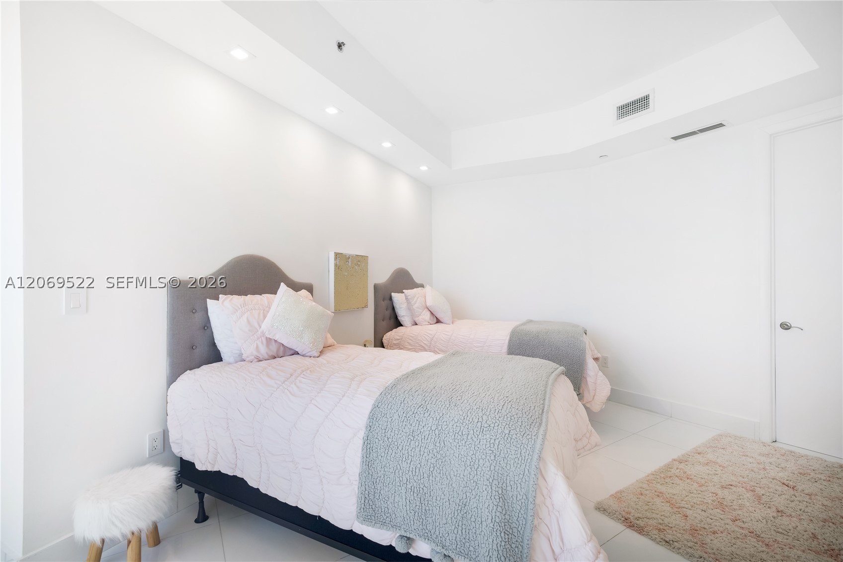 15901 Collins Ave #707, Sunny Isles Beach FL 33160