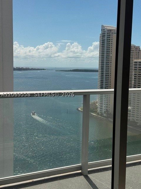 300 S Biscayne Blvd #T-2416, Miami FL 33131