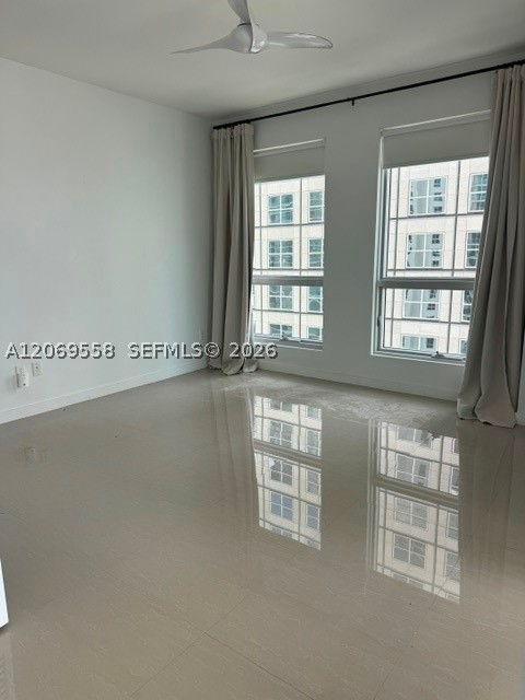 300 S Biscayne Blvd #T-2416, Miami FL 33131