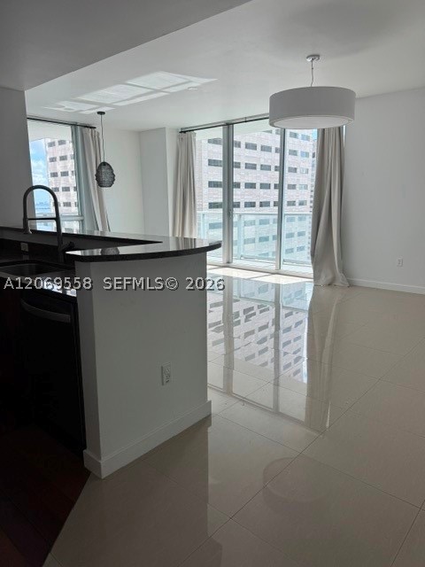 300 S Biscayne Blvd #T-2416, Miami FL 33131