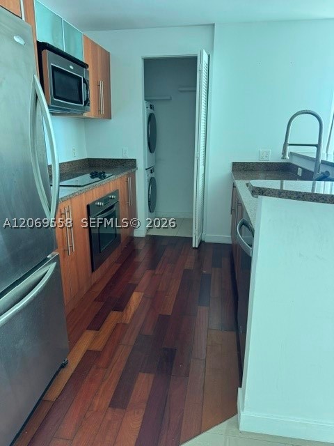 300 S Biscayne Blvd #T-2416, Miami FL 33131