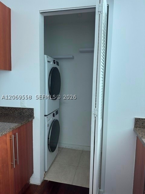 300 S Biscayne Blvd #T-2416, Miami FL 33131