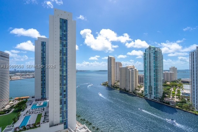300 S Biscayne Blvd #T-2416, Miami FL 33131