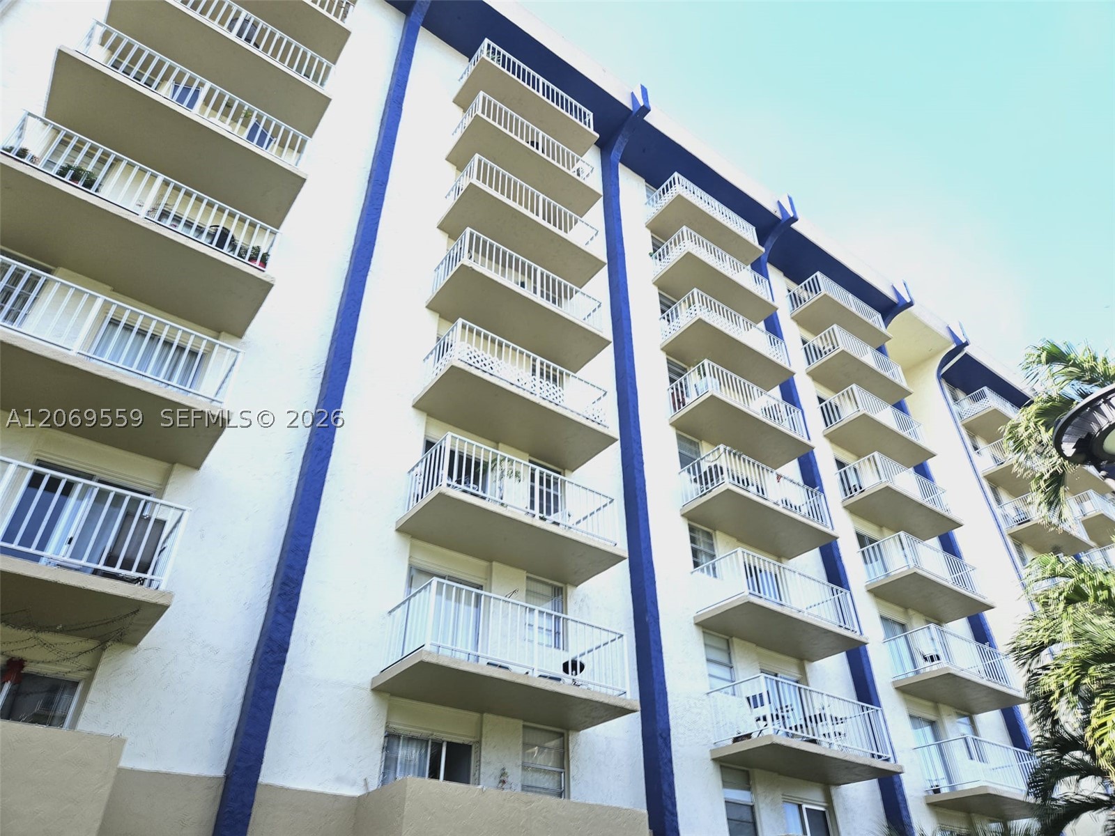 4550 NW 9th St #701E, Miami FL 33126