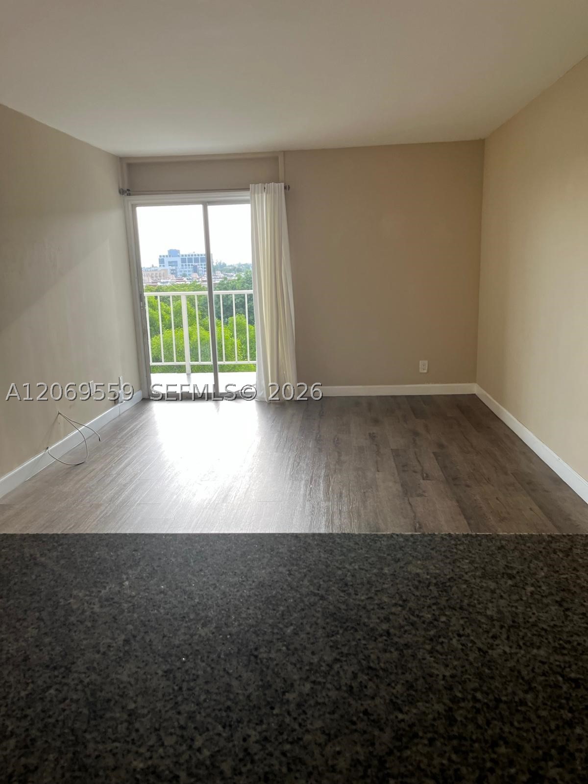 4550 NW 9th St #701E, Miami FL 33126