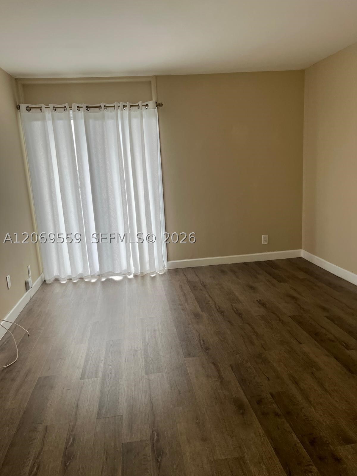 4550 NW 9th St #701E, Miami FL 33126