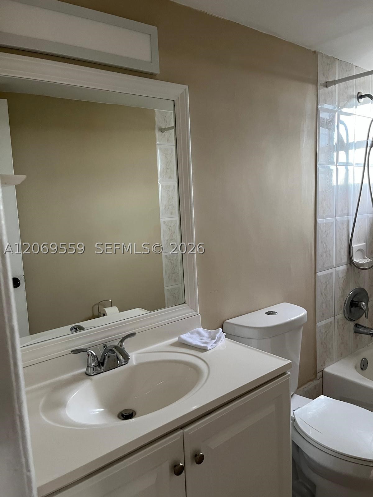 4550 NW 9th St #701E, Miami FL 33126