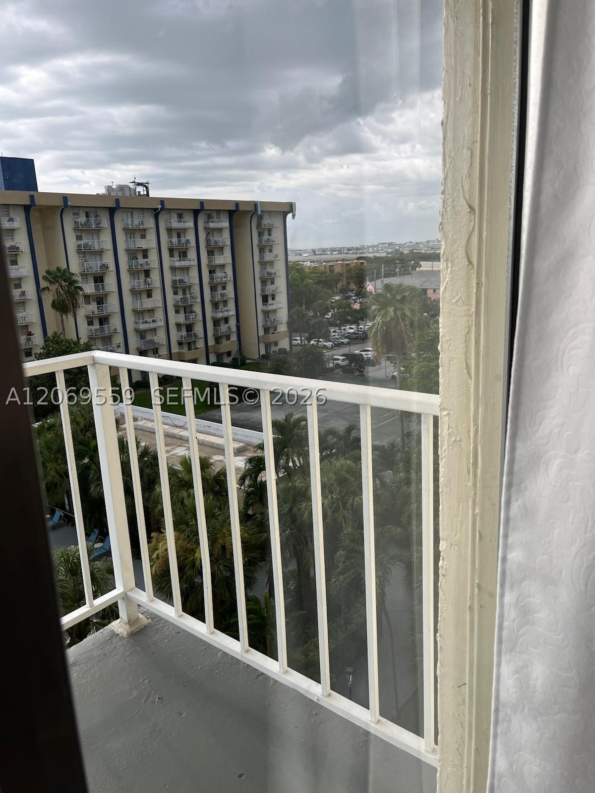 4550 NW 9th St #701E, Miami FL 33126