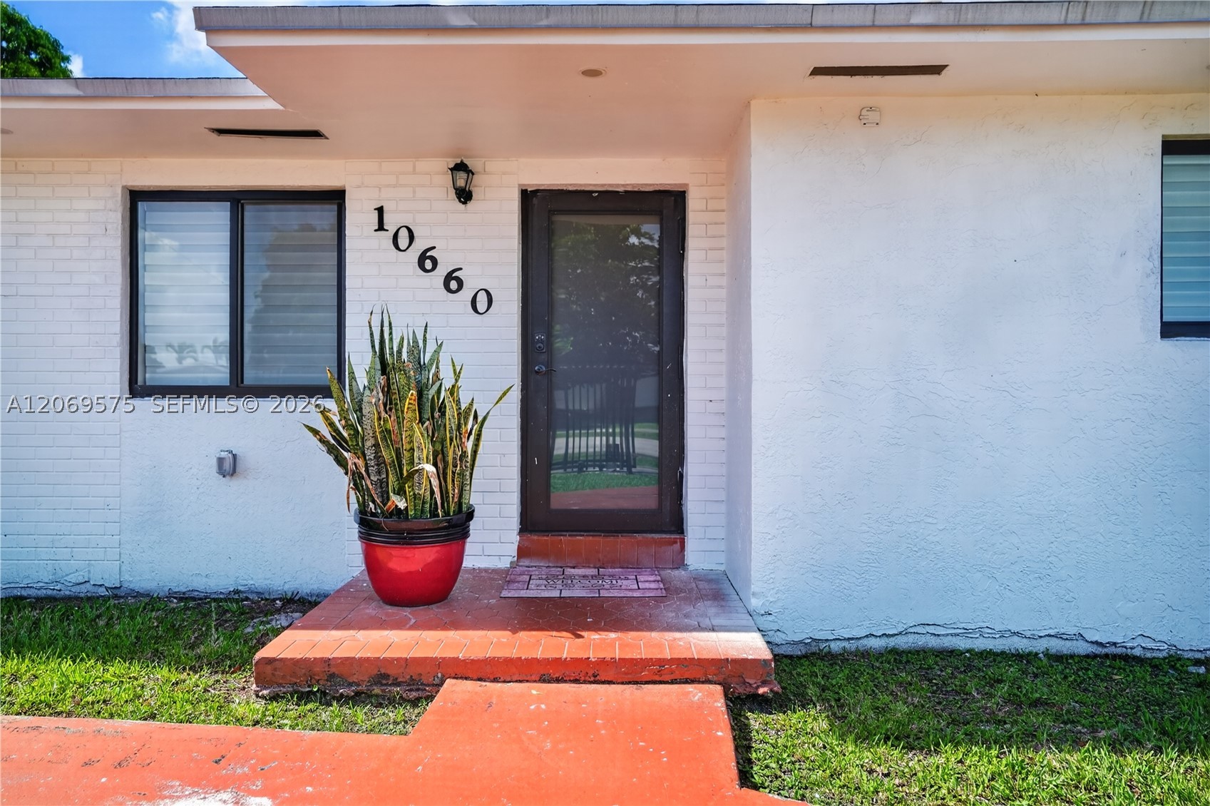 10660 SW 164th St, Miami FL 33157